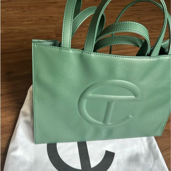 TELFAR vegan leather medium bag green - Picture 2 of 4